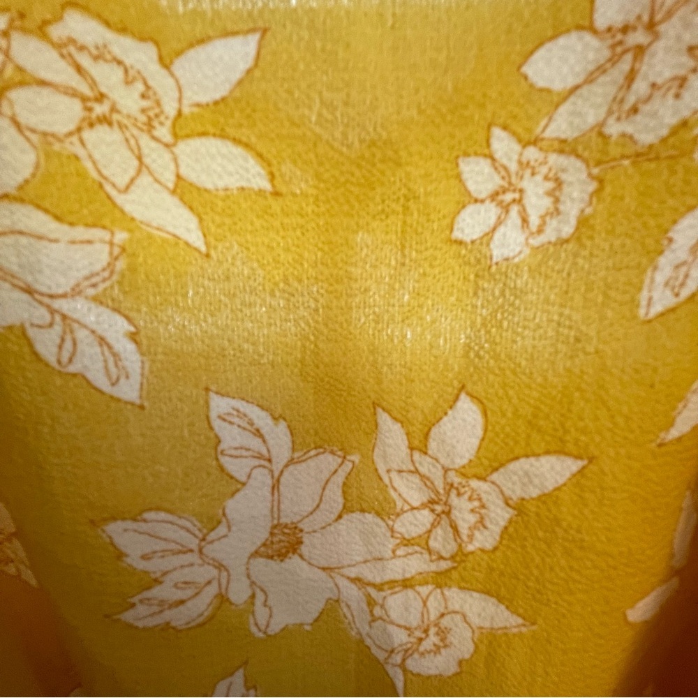 Lush Gold Sleeveless Camisole Top - Picture 5 of 5